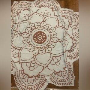 VIX Paul Hermanny Scalloped Shape Towl Lotus Flower Scalloped Round Blue Brown